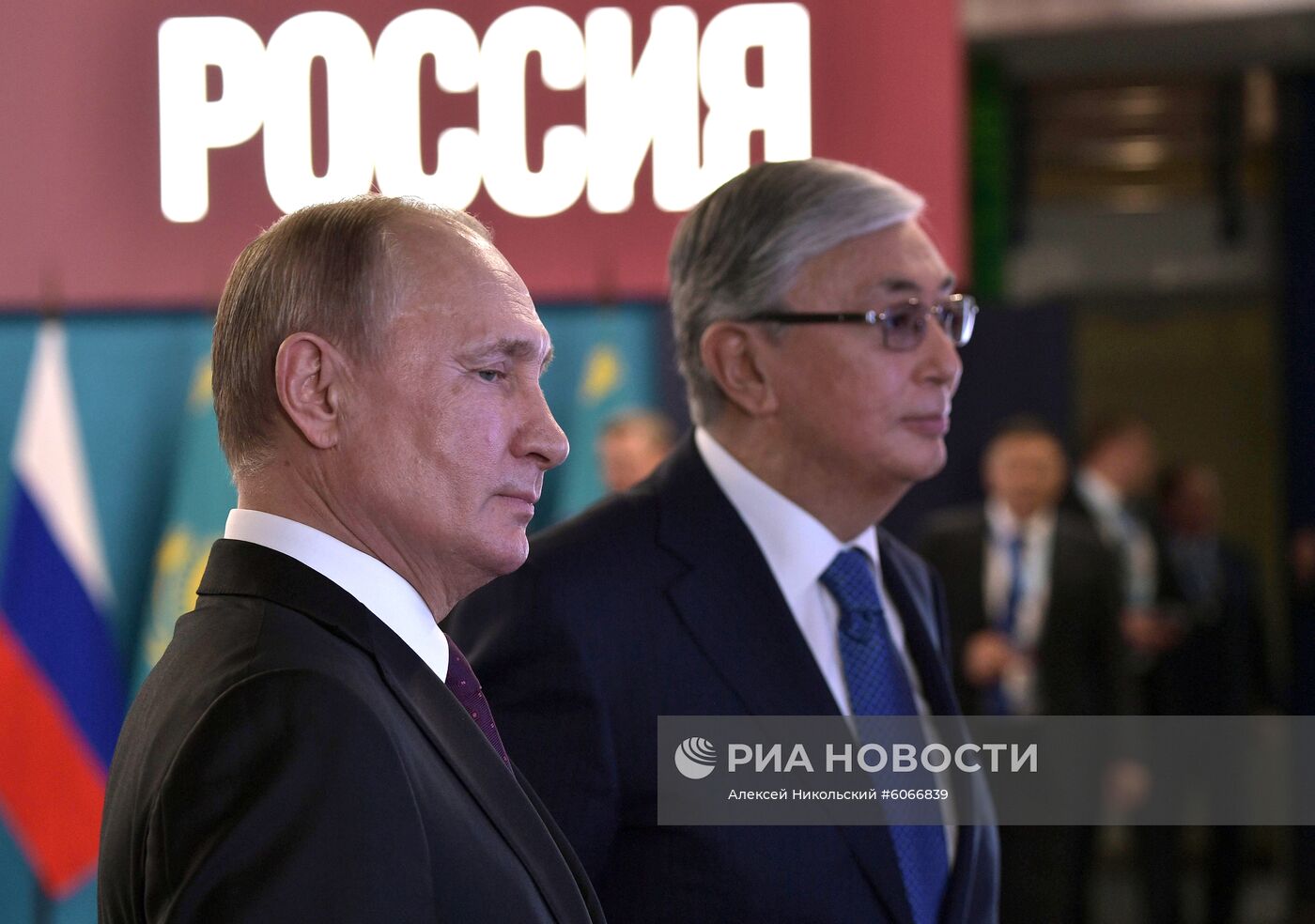Президент РФ В. Путин принял участие в форуме межрегионального сотрудничества России и Казахстана