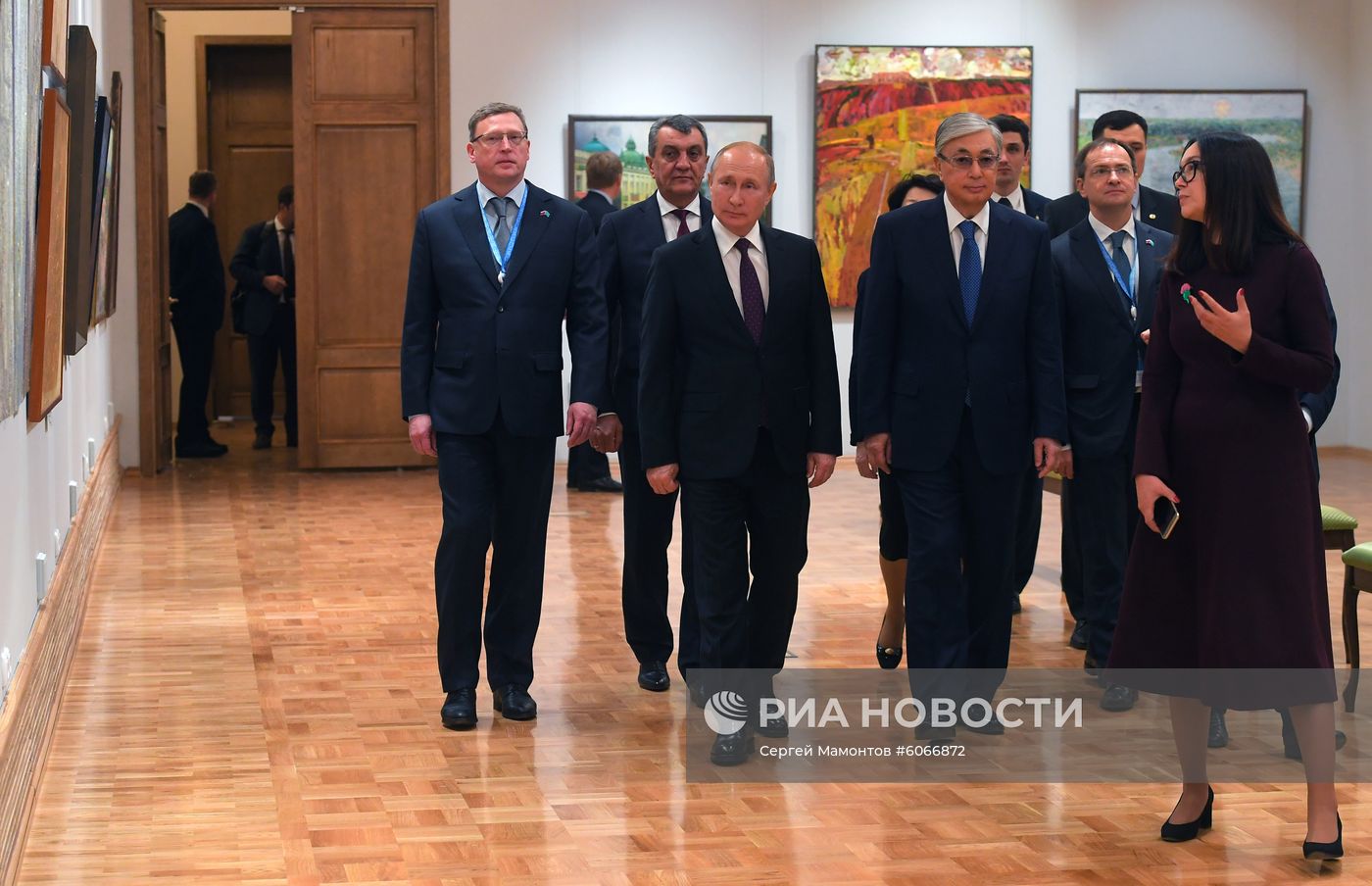 Президент РФ В. Путин принял участие в форуме межрегионального сотрудничества России и Казахстана