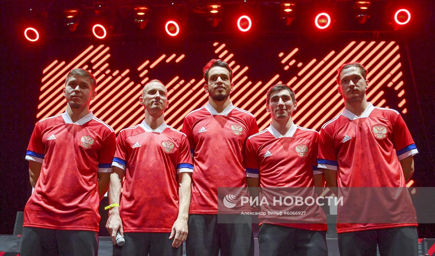 Представление формы сборной России к ЧЕ-2020 по футболу