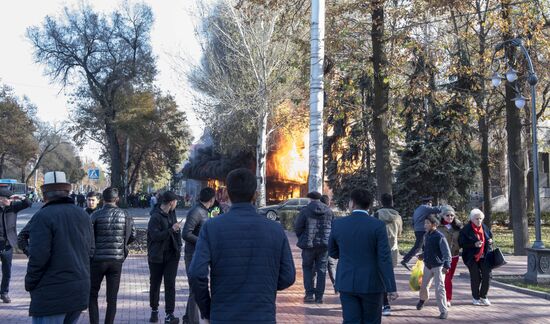 Три взрыва прогремели в кафе в Бишкеке