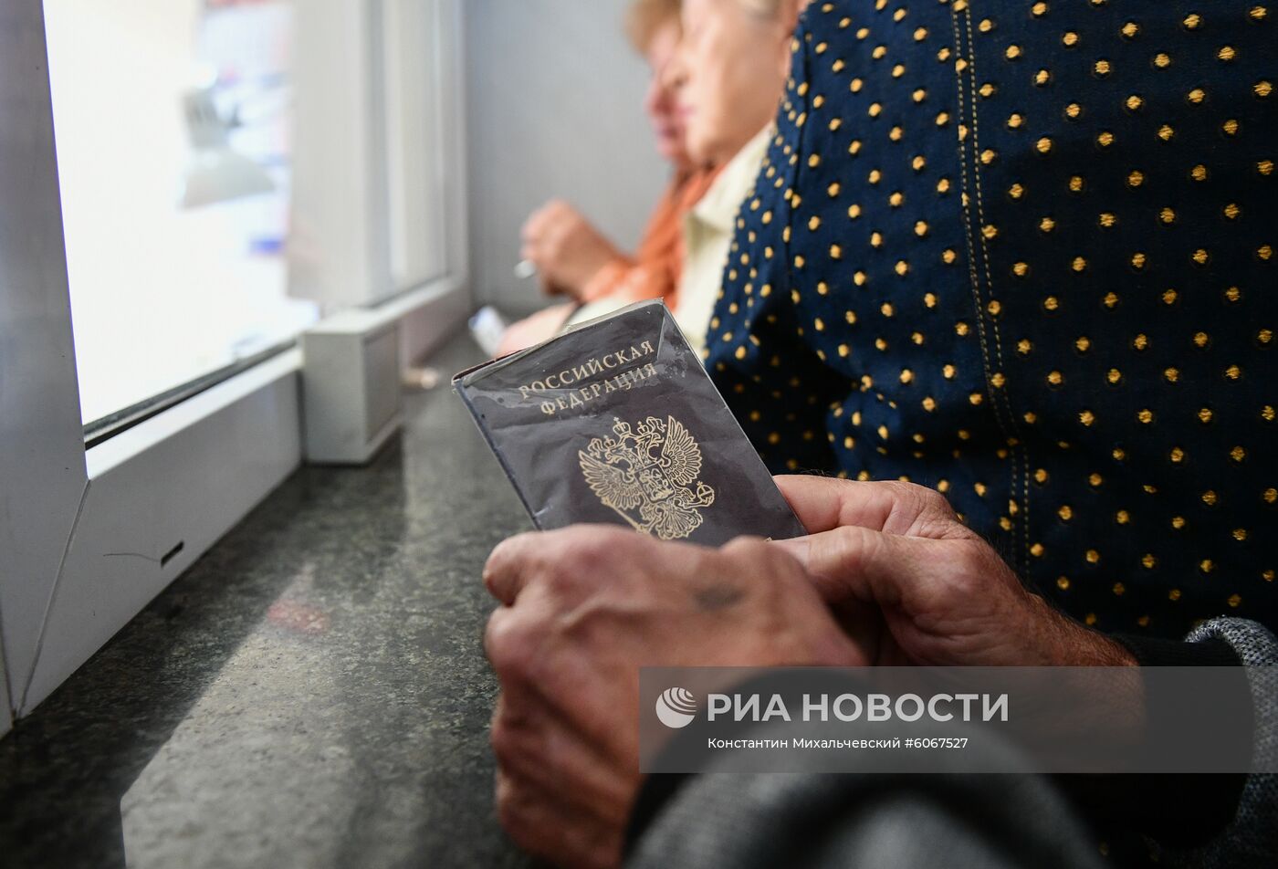 Старт продаж билетов на пассажирские поезда в Крым