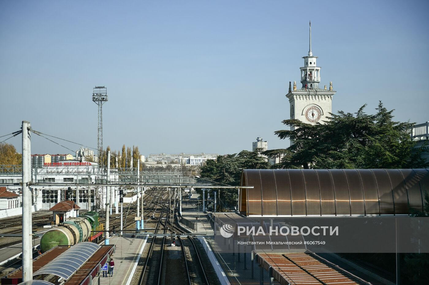 Старт продаж билетов на пассажирские поезда в Крым