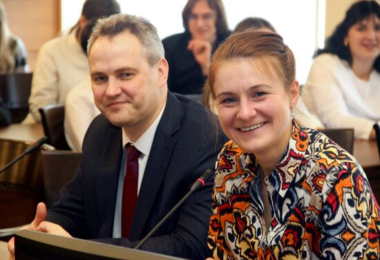 Мария Бутина встретилась со студентами Барнаульского госуниверситета
