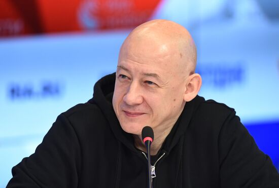 Творческая встреча с рок-музыкантом Г. Сукачевым