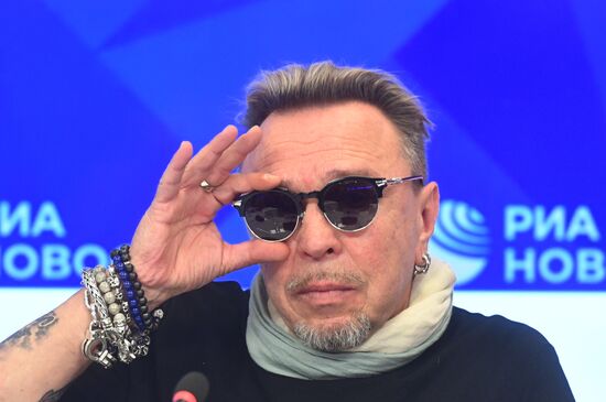 Творческая встреча с рок-музыкантом Г. Сукачевым