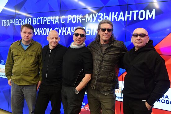 Творческая встреча с рок-музыкантом Г. Сукачевым