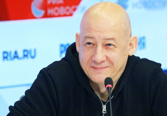 Творческая встреча с рок-музыкантом Г. Сукачевым