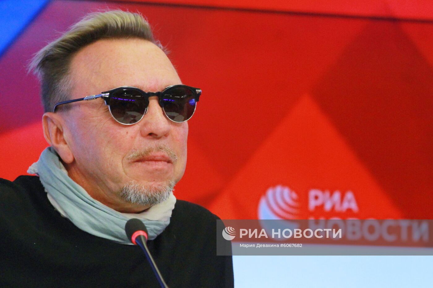 Творческая встреча с рок-музыкантом Г. Сукачевым