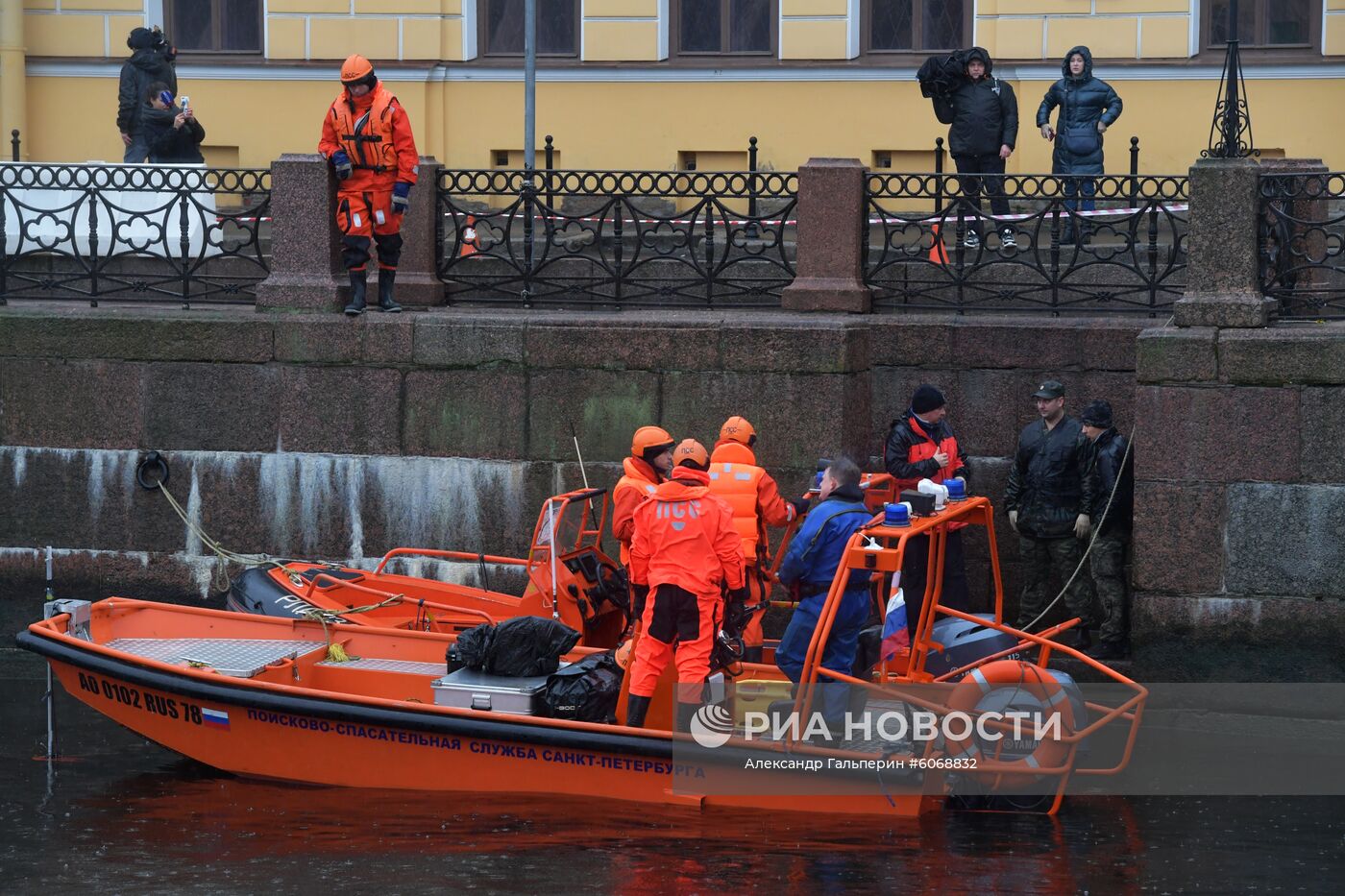 Следственные действия на реке Мойке в Санкт-Петербурге