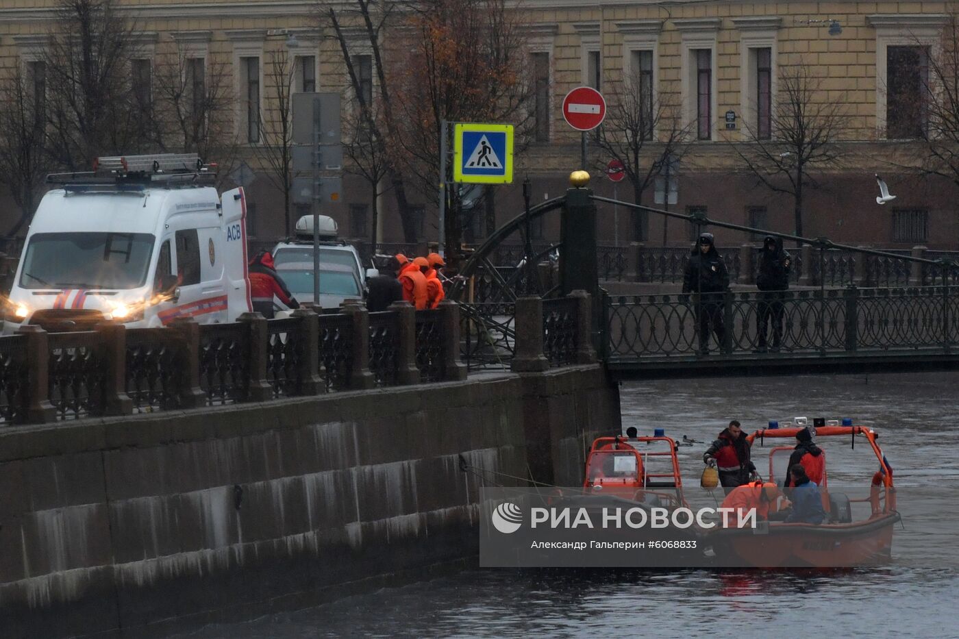 Следственные действия на реке Мойке в Санкт-Петербурге