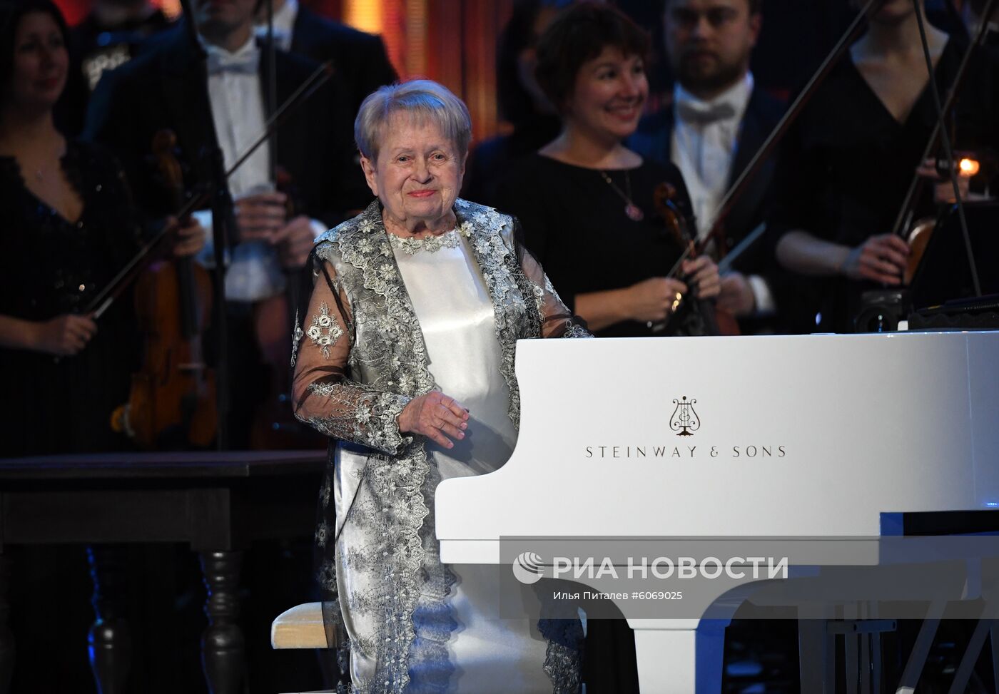 Юбилейный вечер А. Пахмутовой