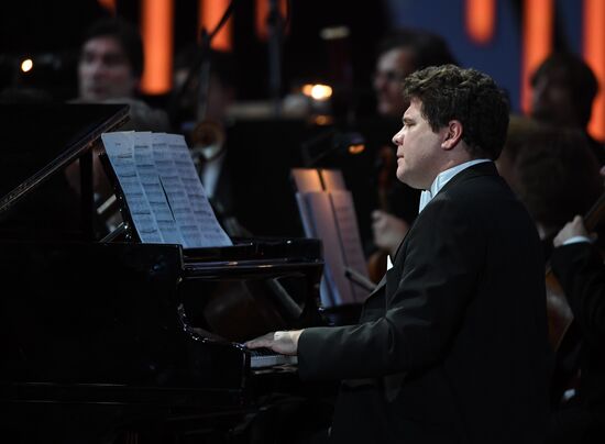 Юбилейный вечер А. Пахмутовой