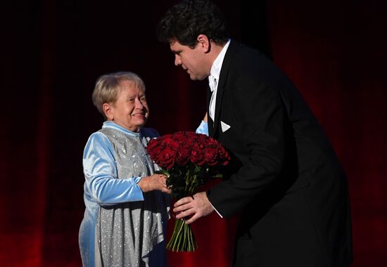 Юбилейный вечер А. Пахмутовой