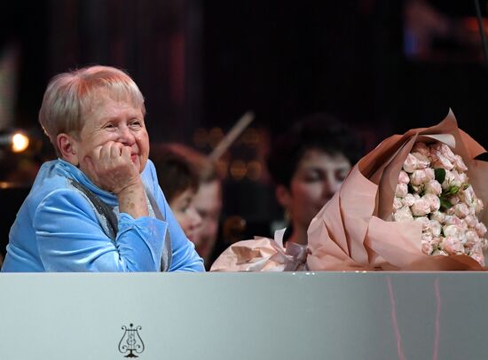 Юбилейный вечер А. Пахмутовой