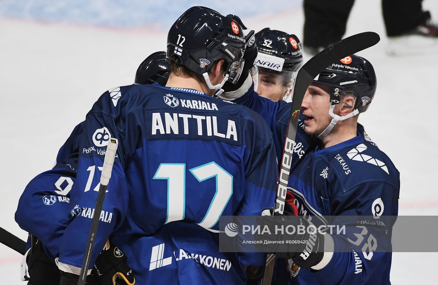 Хоккей. Кубок Карьяла. Матч Финляндия - Швеция