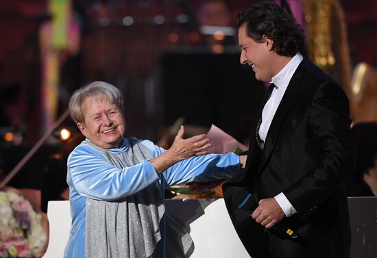 Юбилейный вечер А. Пахмутовой