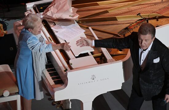 Юбилейный вечер А. Пахмутовой