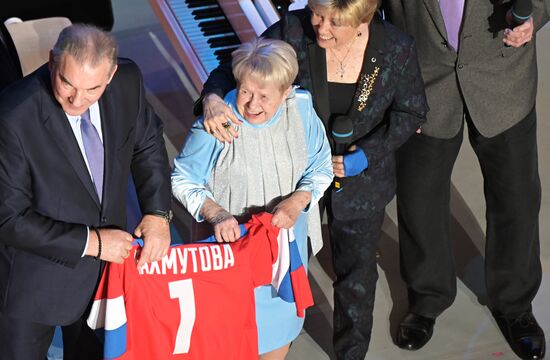 Юбилейный вечер А. Пахмутовой