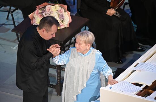 Юбилейный вечер А. Пахмутовой