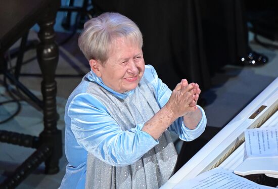 Юбилейный вечер А. Пахмутовой