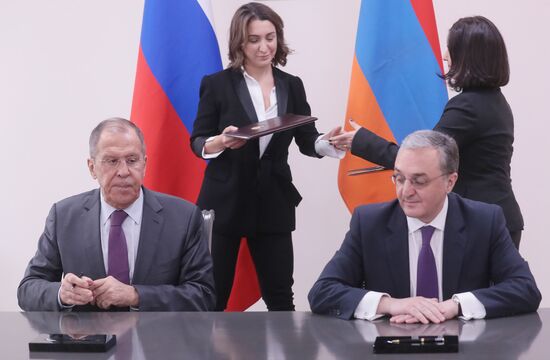 Визит главы МИД РФ С. Лаврова в Ереван 