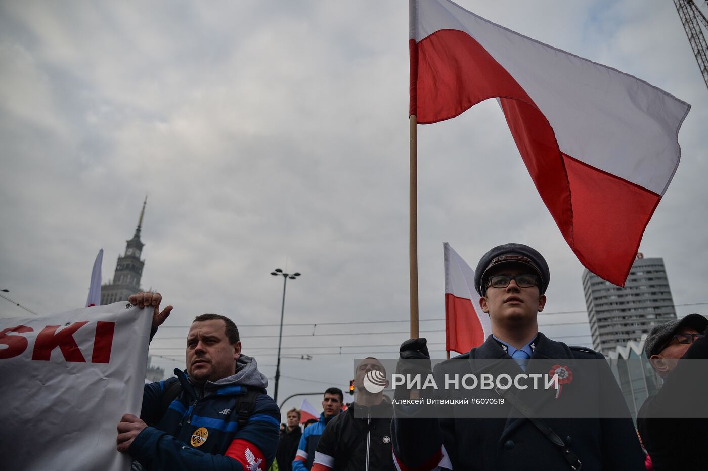 Марш в Варшаве в честь Дня независимости Польши