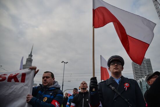 Марш в Варшаве в честь Дня независимости Польши