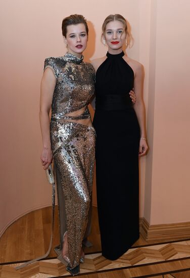 Премия "Женщина года  2019" по версии журнала Glamour