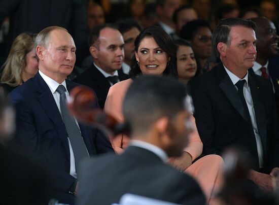Рабочий визит президента РФ В. Путина в Бразилию для участия саммите БРИКС