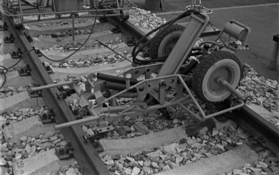 Путевой гидравлический рихтовщик