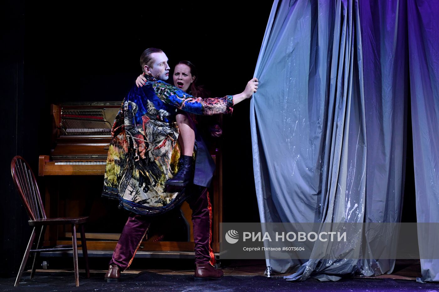 Спектакль "Светит, да не греет" в театре им. М. Н. Ермоловой