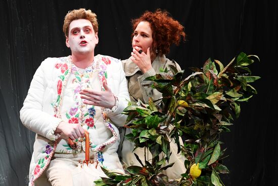 Спектакль "Светит, да не греет" в театре им. М. Н. Ермоловой