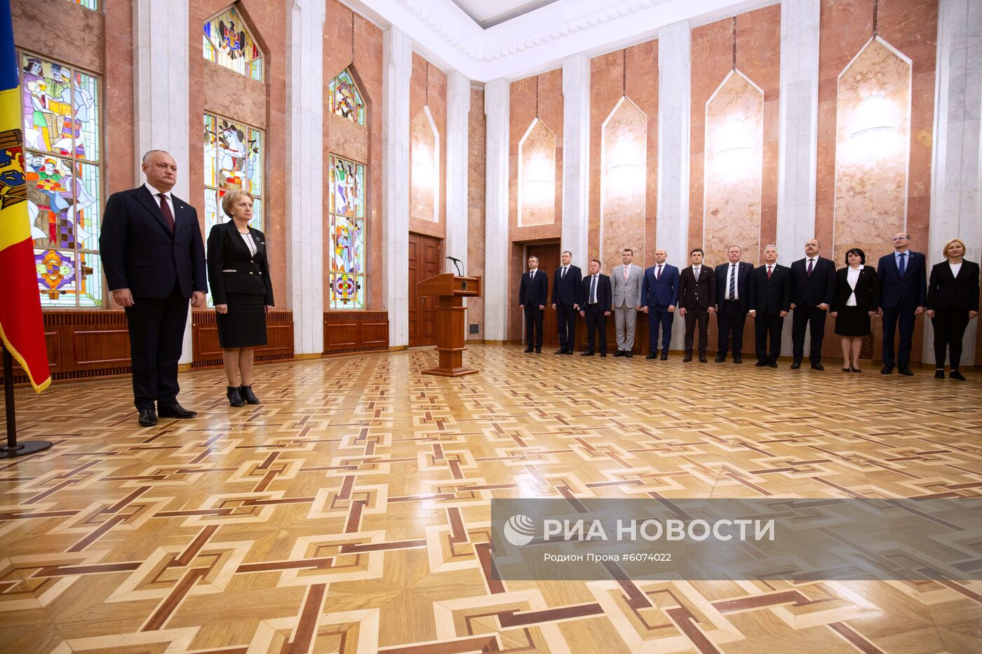 Новое правительство Молдавии приступило к своим обязанностям