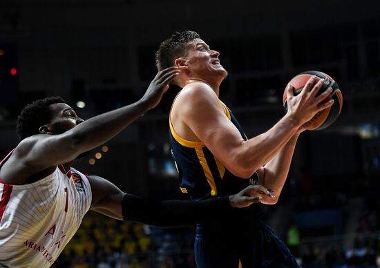 Баскетбол. Евролига. Матч "Химки" - "Олимпия"