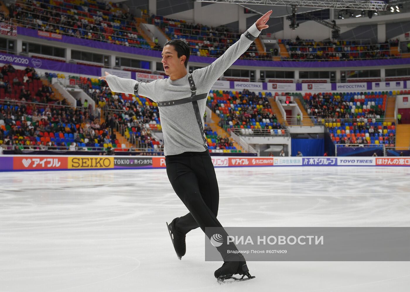 Фигурное катание. V этап Гран-при. Мужчины. Короткая программа