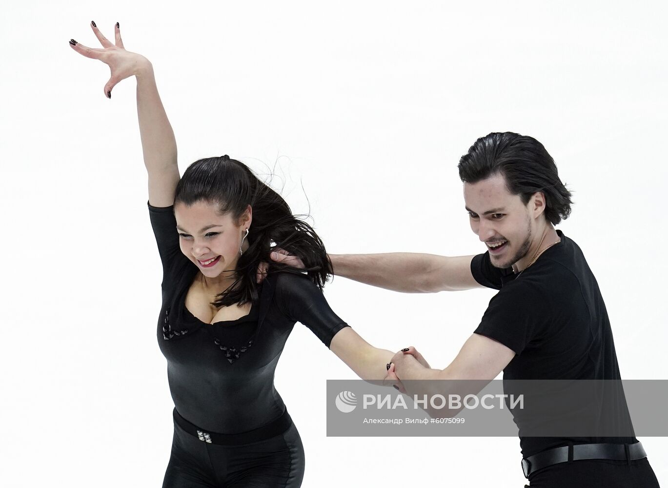 Фигурное катание. V этап Гран-при. Танцы. Ритмический танец