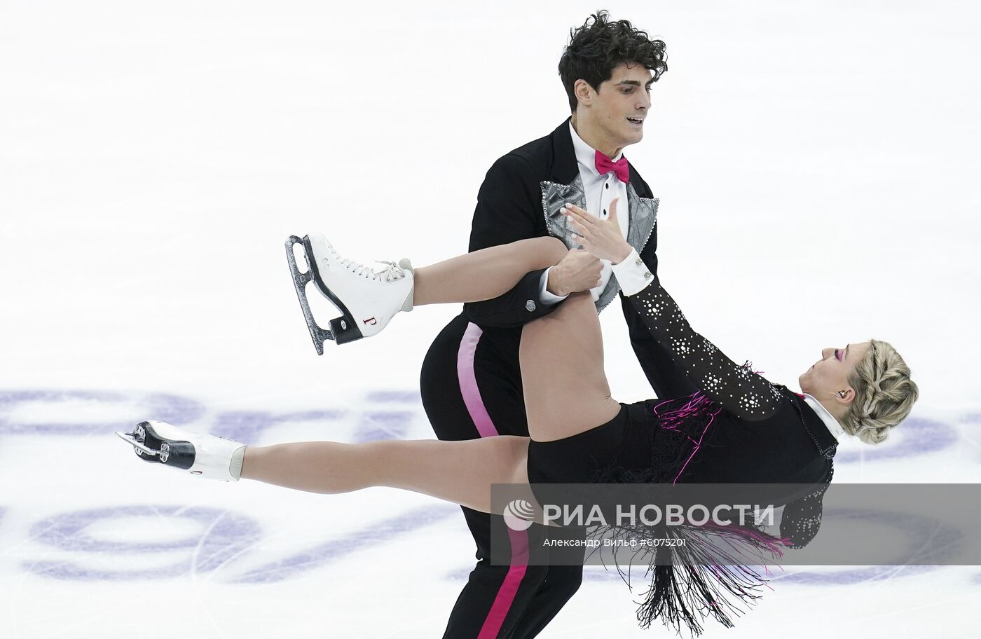 Фигурное катание. V этап Гран-при. Танцы. Ритмический танец