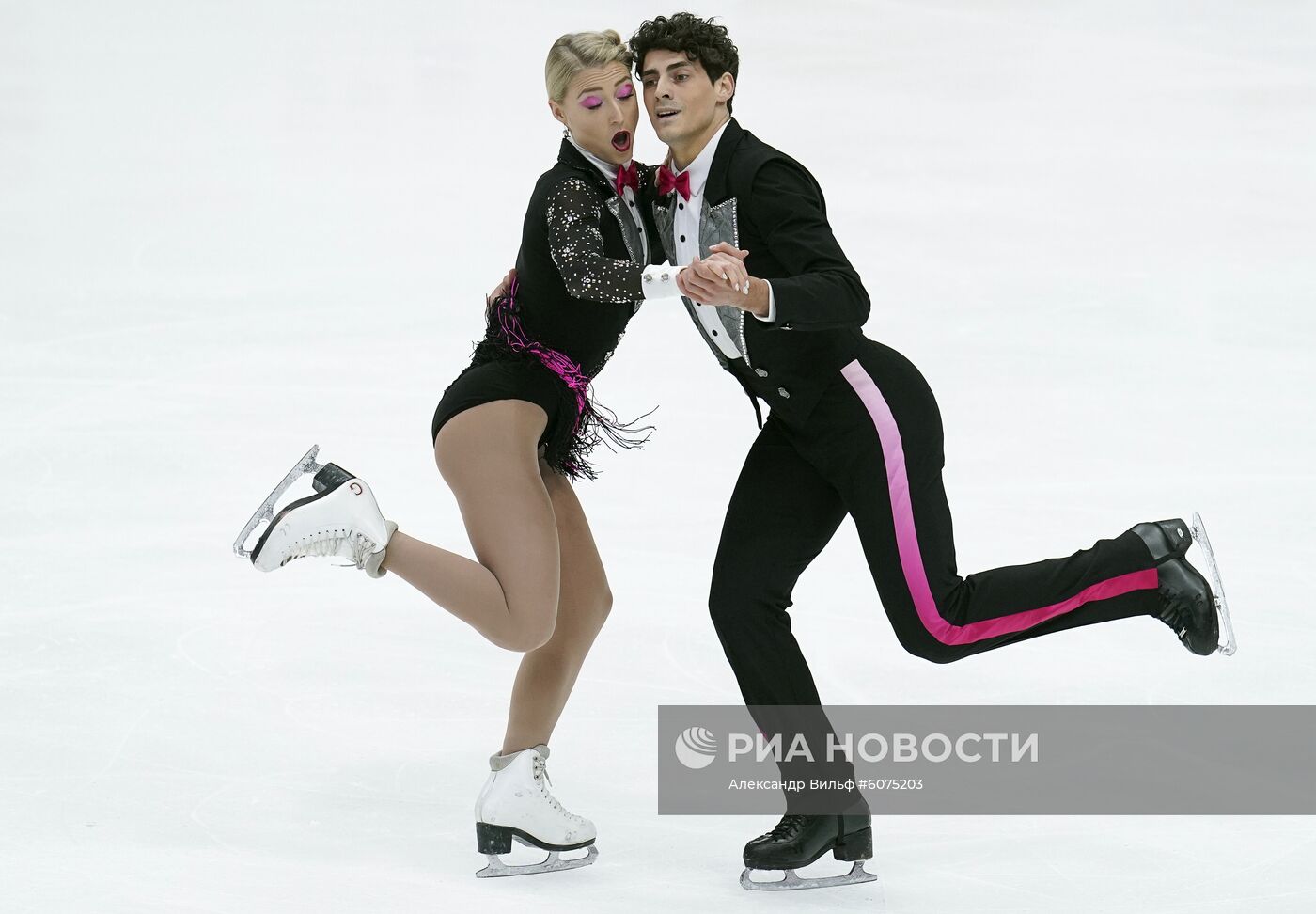 Фигурное катание. V этап Гран-при. Танцы. Ритмический танец