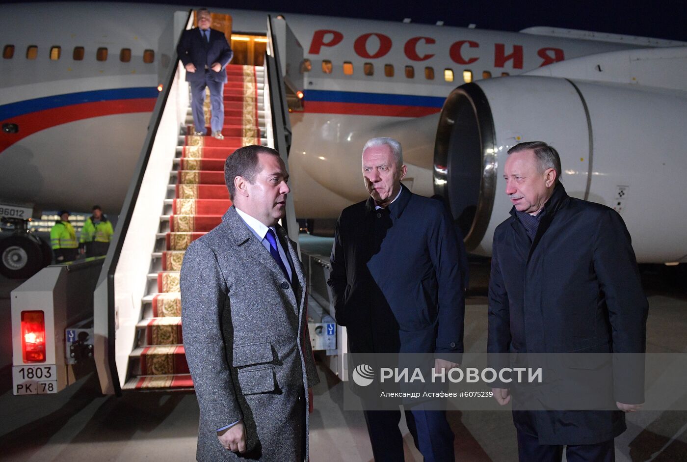 Рабочая поездка премьер-министра РФ Д. Медведева в Санкт-Петербург