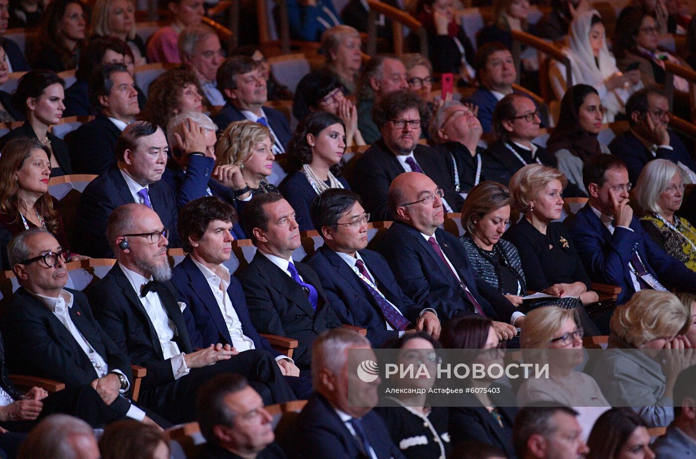 Рабочая поездка премьер-министра РФ Д. Медведева в Санкт-Петербург