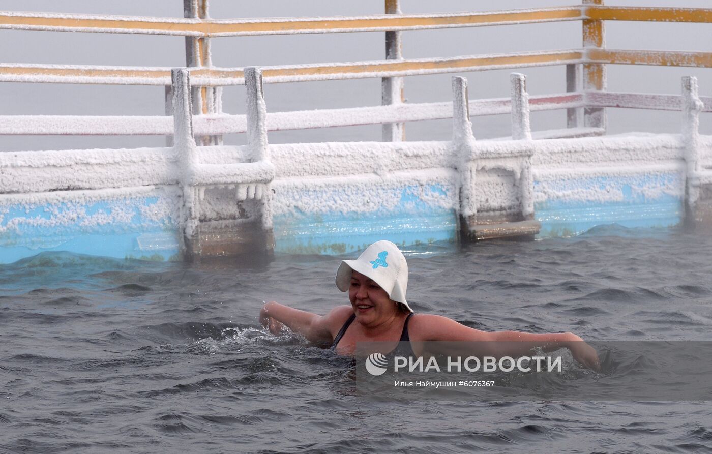 Открытие купального сезона моржей в Красноярске