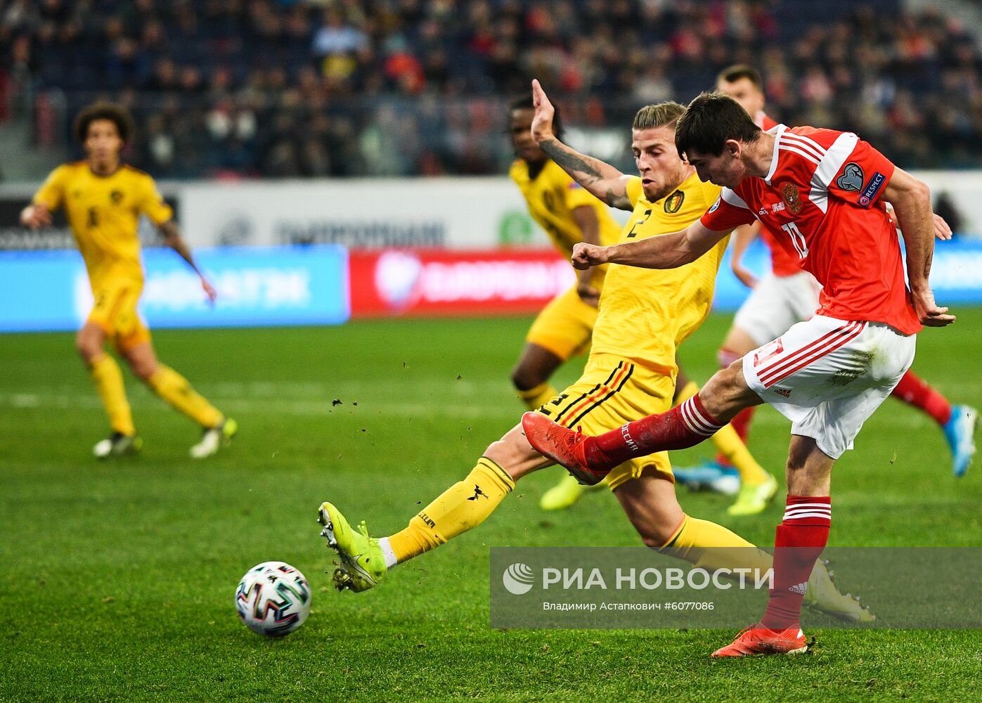 Футбол. Отборочный матч ЧЕ-2020. Россия - Бельгия