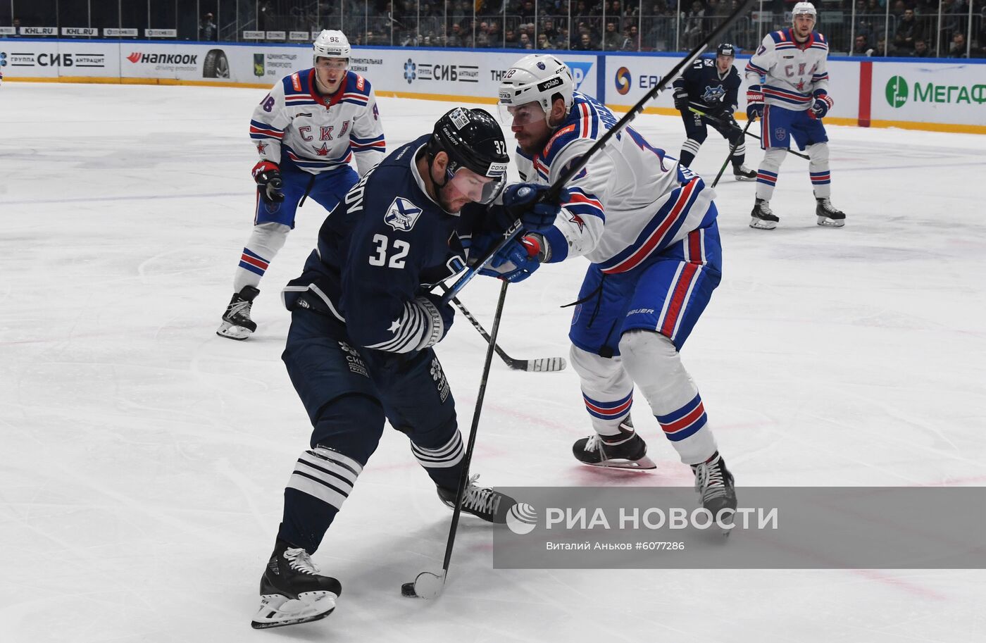 Хоккей. КХЛ. Матч "Адмирал" - СКА