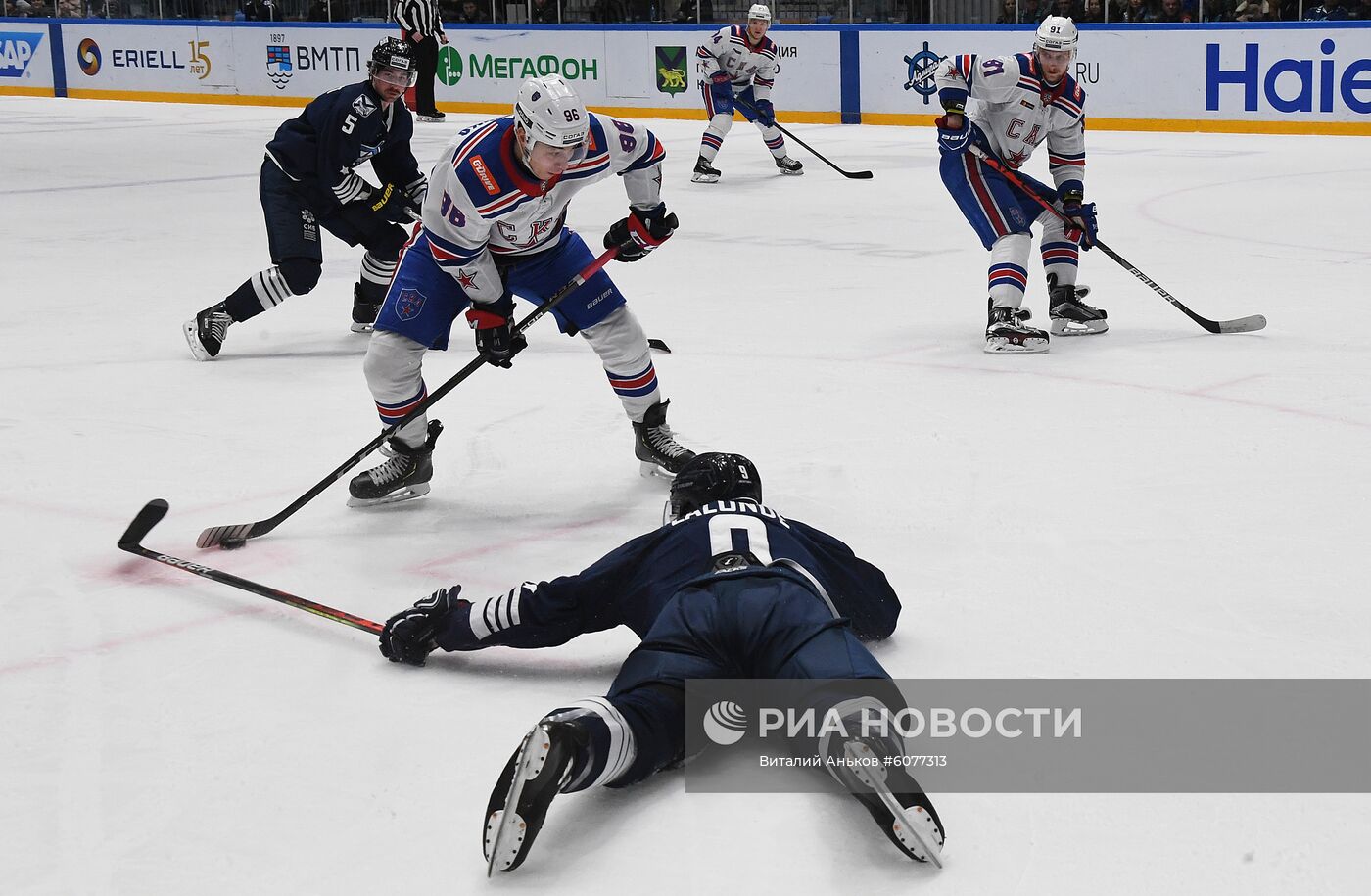Хоккей. КХЛ. Матч "Адмирал" - СКА