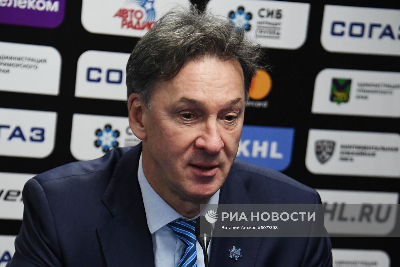 Хоккей. КХЛ. Матч "Адмирал" - СКА