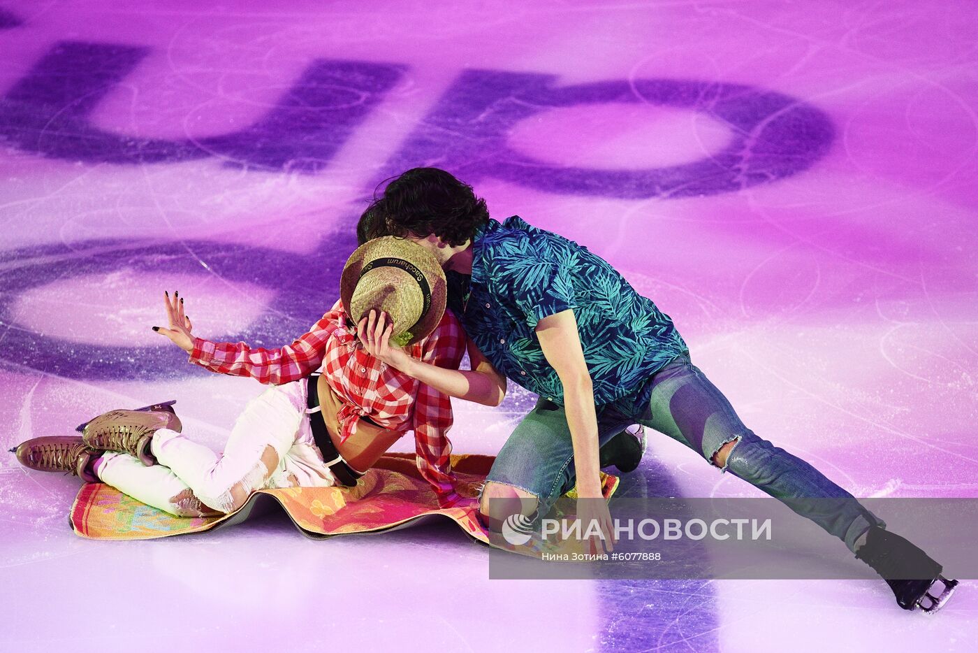 Фигурное катание. V этап Гран-при. Показательные выступления
