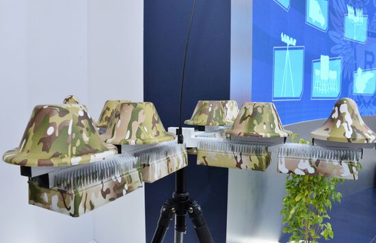 Международный авиасалон Dubai Airshow 2019