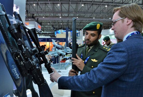 Международный авиасалон Dubai Airshow 2019
