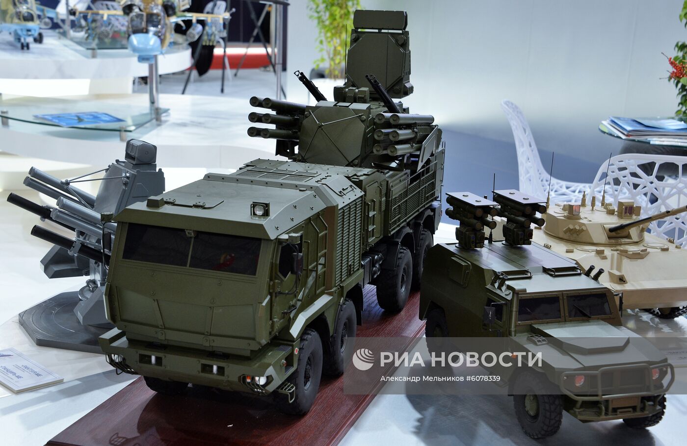 Международный авиасалон Dubai Airshow 2019