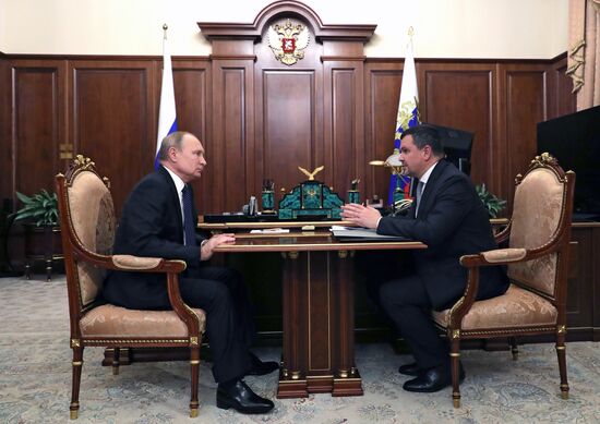 Рабочая встреча президента РФ В. Путина с вице-премьером РФ М. Акимовым
